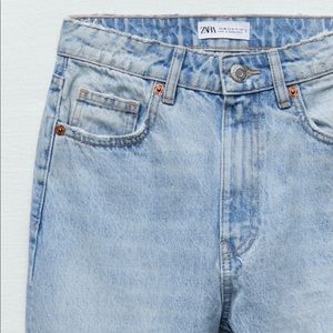 Zara Classic Mom Fit Jeans (32)